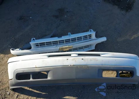 2002 Chevrolet Tahoe Lt from USA, damaged, VIN 1GNEC13Z52R143996